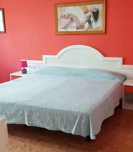 아파트 Vivienda Perez Martin *